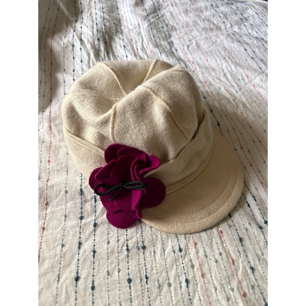 Stormy Kromer Cream Purple Flower Wool Women’s Winter Hat Size 6 7/8